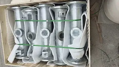 Подходят ли керамические фитинги для работы с агрессивными и абразивными средами?